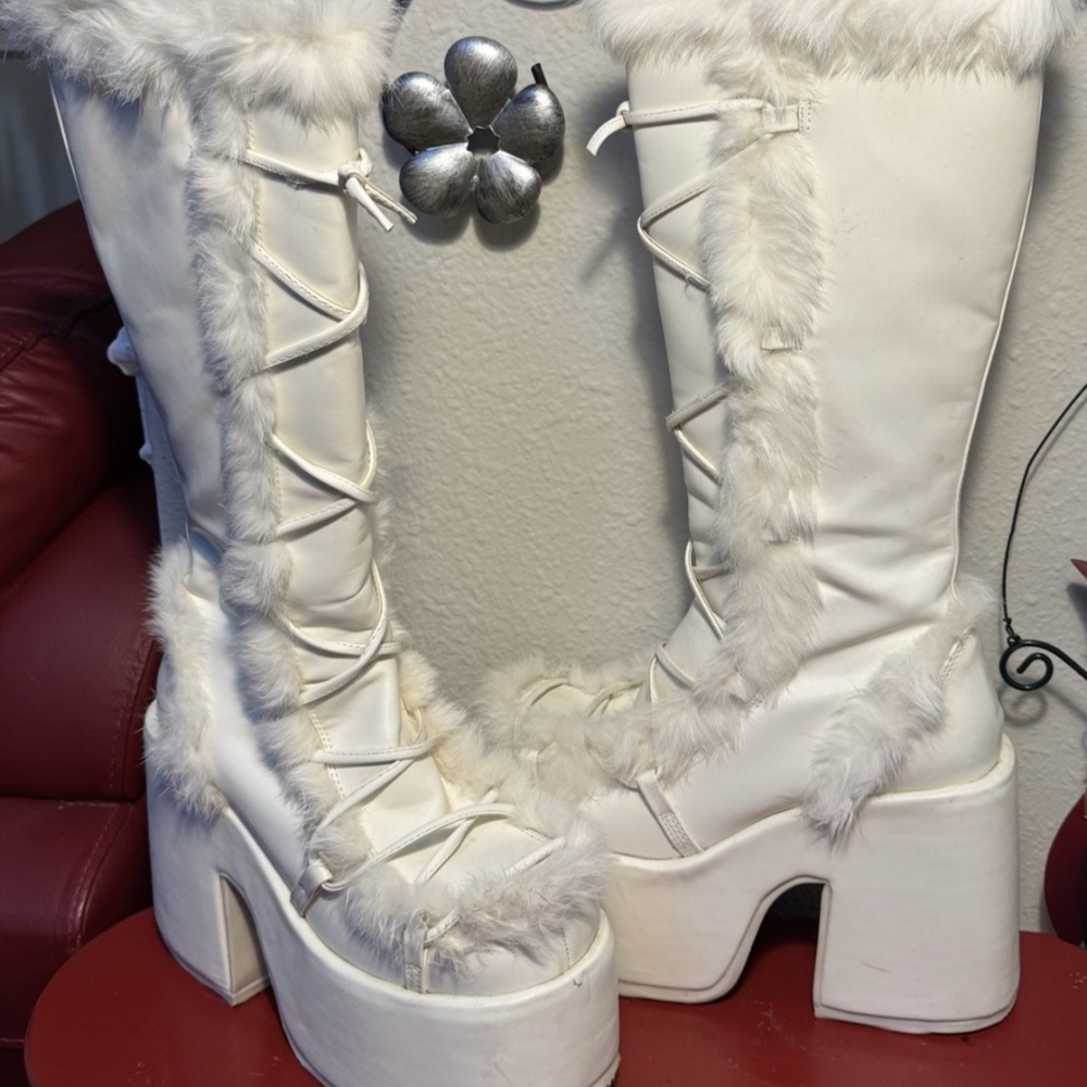 Demonia Camel Platform Knee High Boots Chunky Heel Faux Fur Trim Size 10